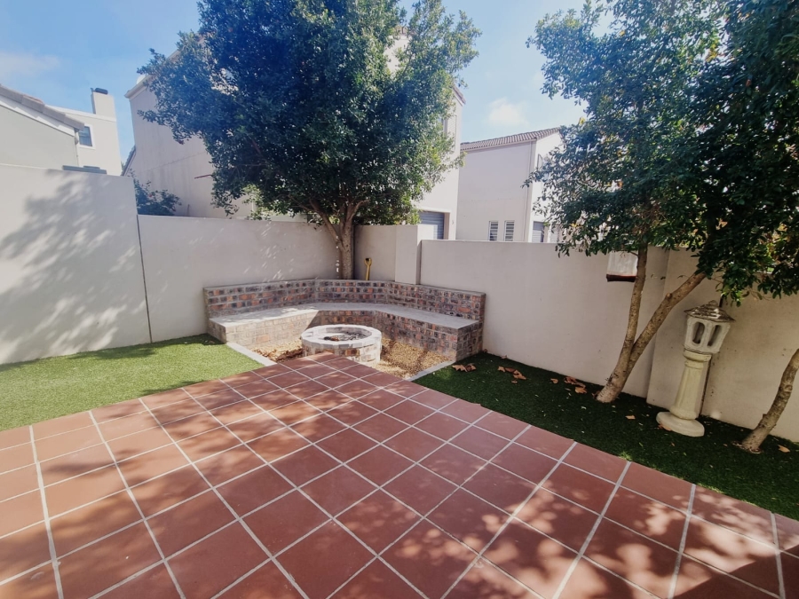 3 Bedroom Property for Sale in Avalon Estate Western Cape